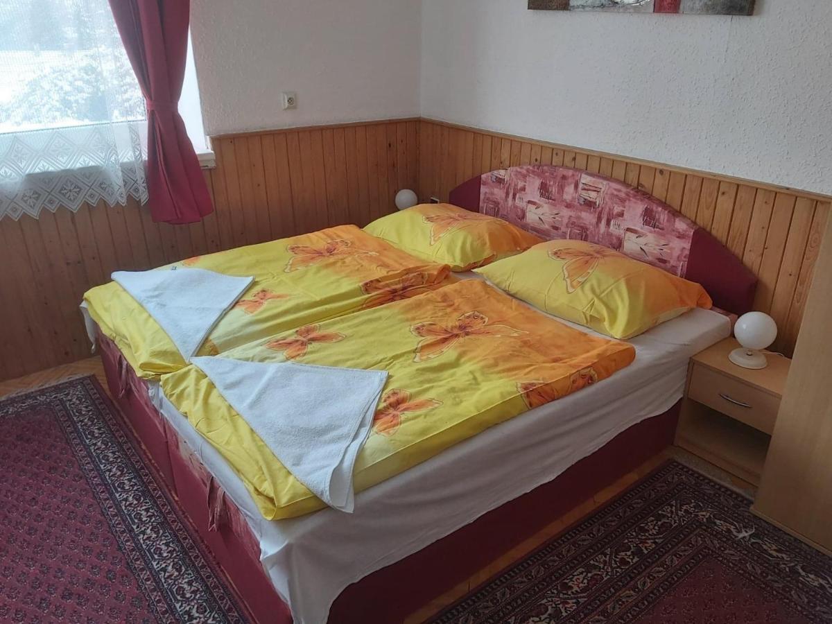 ホテル Penzion Fontana Náměšť nad Oslavou エクステリア 写真